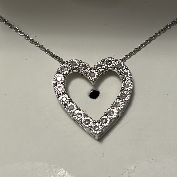 Macys bridge diamond heart necklace 1/10 ctw sterling silver new - Picture 5 of 7